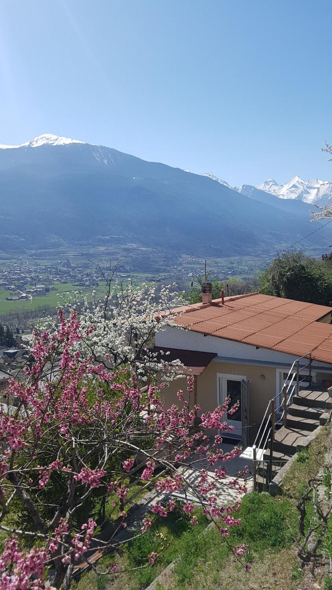 Casa Le Vignole - Aosta Βίλα Εξωτερικό φωτογραφία